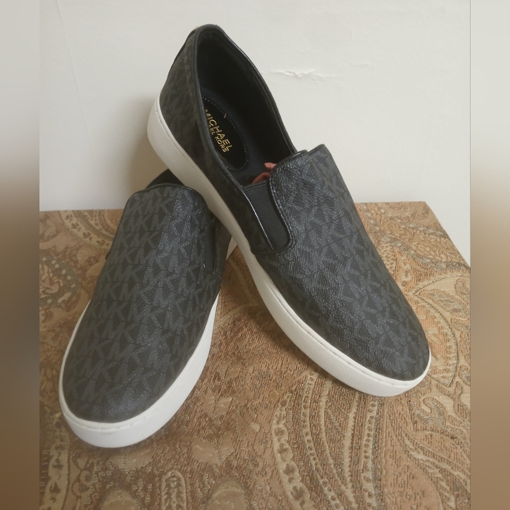 Michael Kors Keaton Slip-On Black "MK" Sneakers Women's Size 11M - Picture 4 of 8